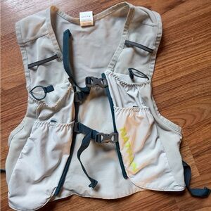 Nathan Pinnacle Running Vest
